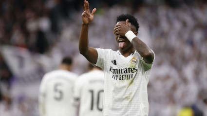 Vinicius celebra su gol en la primera parte al Rayo Vallecano.