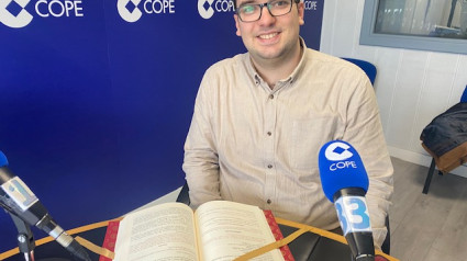 Fran Blanco en los estudios de Cope Ourense