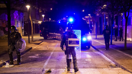 Un Mosso d'Esquadra atribuye a la "inacción política" el malestar social que se ha generado en Salt (Girona)