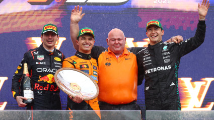 Podio GP Australia: Max Verstappen (2º), Lando Norris (1º) y George Russell (3º).