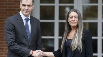 Pedro Sánchez y Miriam Nogueras