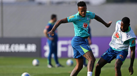 Militao durante un entrenamiento con Brasil.