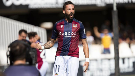 Morales celebra el gol conseguido ante el Cartagena.