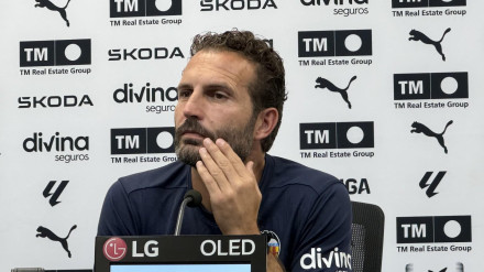 Baraja ante los medios en Paterna