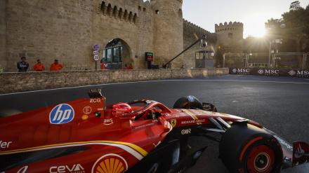 Charles Leclerc durante la segunda sesión práctica del GP de Azerbaiján.