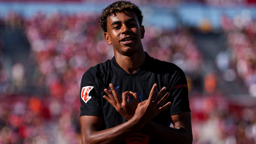 El canterano celebra su gol con su tradicional 304 por su barrio.