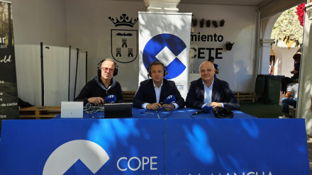 Juan Carlos Sevilla, director de COPE CLM; Manuel Serrano, alcalde de Albacete y Miguel Yeste, jefe de redacción de COPE Albacete