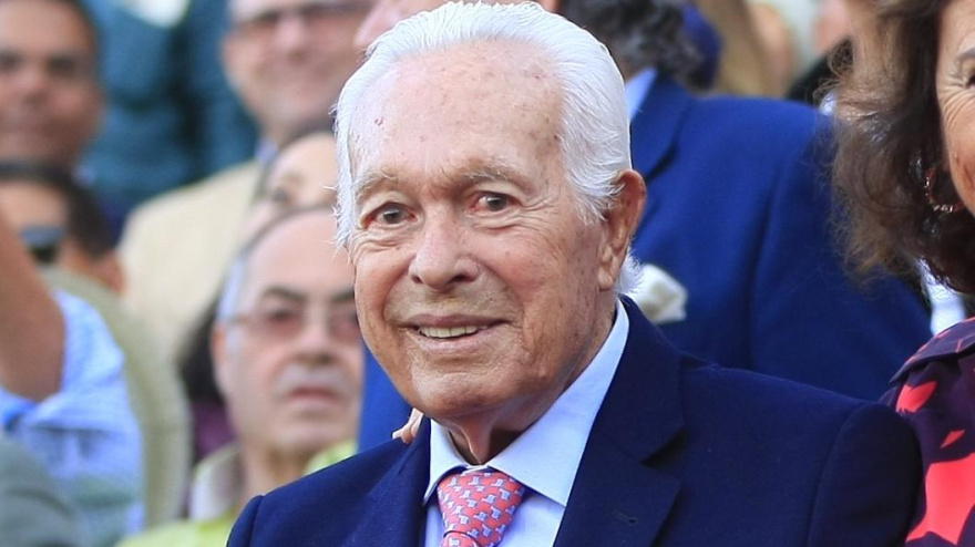 Curro Romero junto a su mujer Carmen Tello en el festival de Sevilla