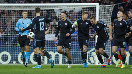 Los jugadores del Slovan Bratislva celebran el 2-1 contra el Atlético de Madrid.