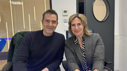 Fernando Gil junto a Cris