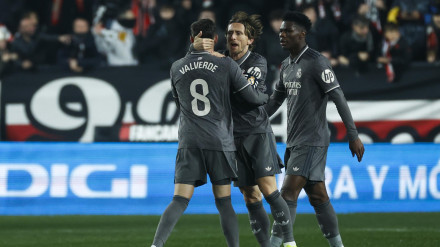 Valverde celebra el primer gol del partido entre el Rayo Vallecano y el Real Madrid