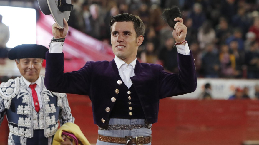 Guillermo Hermoso de Mendoza, con la oreja cortada este martes en La México