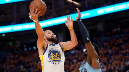 Curry, en el partido ante los Grizzlies