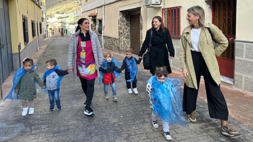 La Escuela Infantil Pedro Expósito lanza la “Patrulla Antisoledad” para acompañar a mayores del barrio del Tomillo