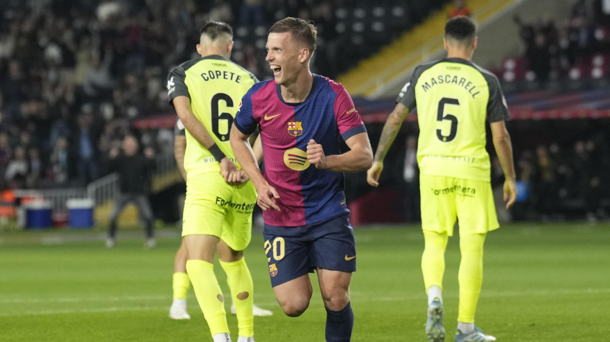 Dani Olmo celebra el gol del Barcelona - Mallorca