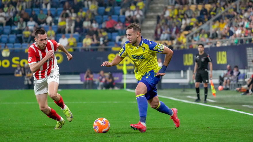 Javi Ontiveros, en el Cádiz - Sporting