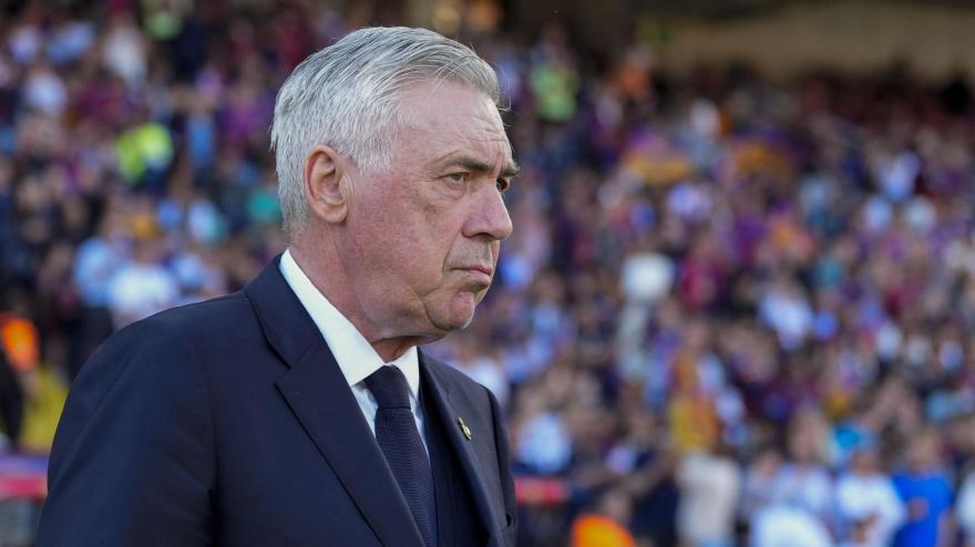 Carlo Ancelotti, durante el Clásico en Montjuic