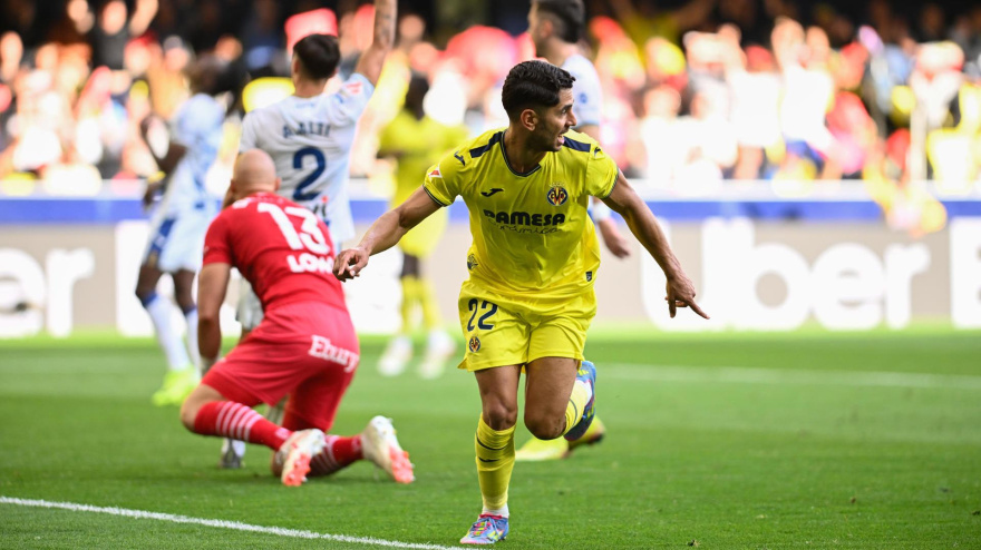 Ayoze celebra el gol del Villarreal al Leganés