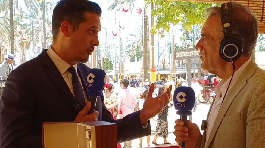 Adrián Domínguez, de la Policía Nacional, en la Feria del Caballo