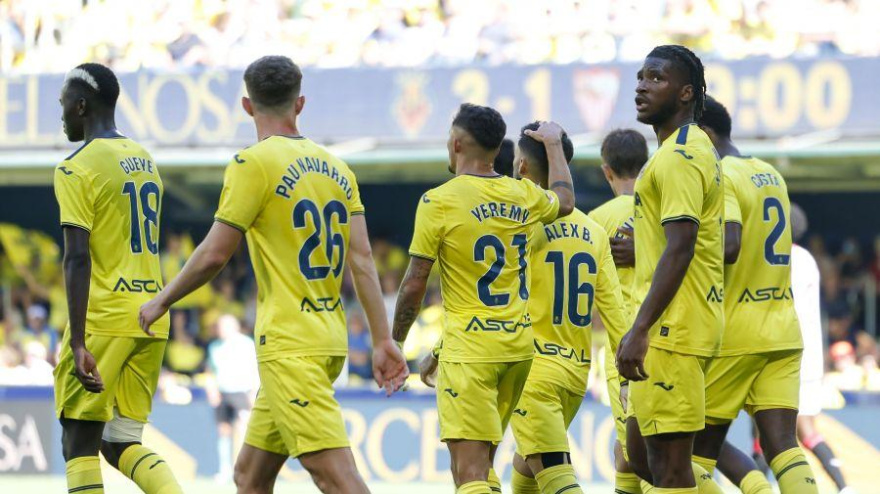 Los jugadores del Villarreal celebran uno de los goles ante el Sevilla