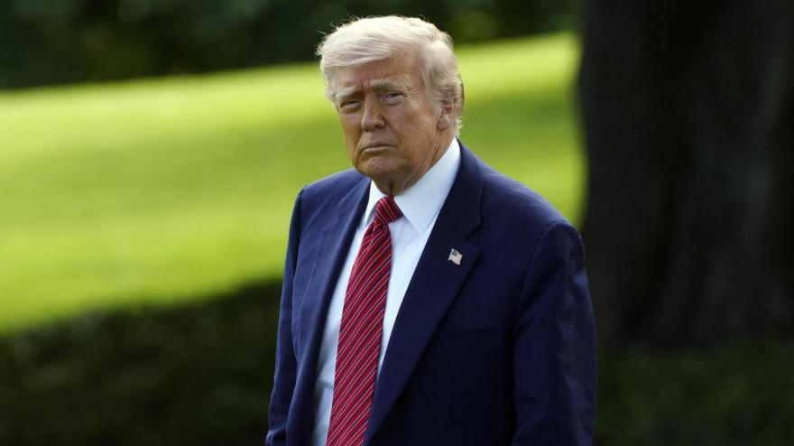 El presidente de Estados Unidos, Donald Trump, parte a bordo del Marine One desde el jardín sur de la Casa Blanca, Washington, D.C.