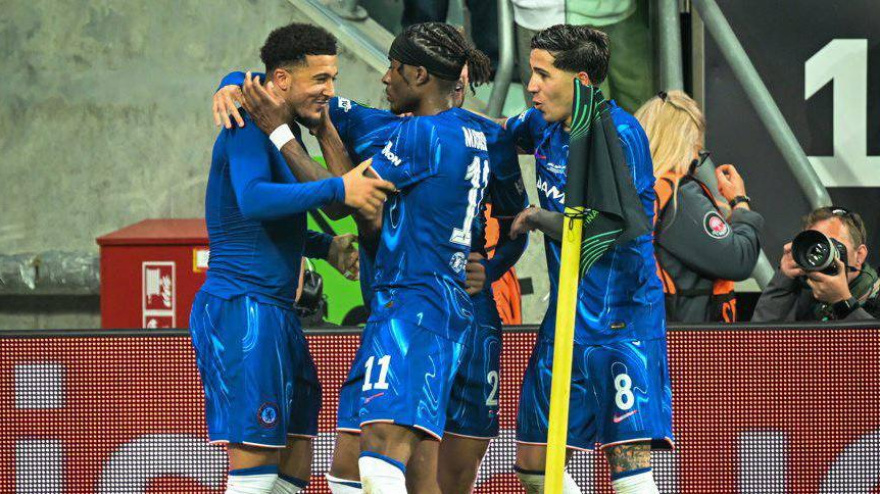 Jadon Sancho celebra el 1-3 del Chelsea contra el Betis