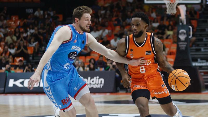 Montero volvió a ser de los mejores del Valencia Basket ante el Río Breogán