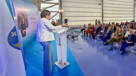 Lorenzana participó en la clausura de una nueva edición de la aceleradora de empresas aeronáuticas en Rozas