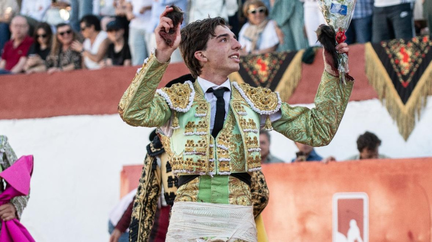 Julio Norte durante su actuación en Villanueva del Campo