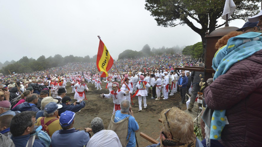 Venia de los pueblos a la Virgen de los Reyes en 2017