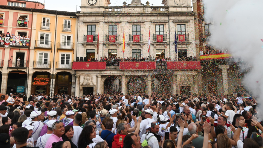 Acto de izado de banderas y Pregón de las Fiestas de San Pedro y San Pablo 2024