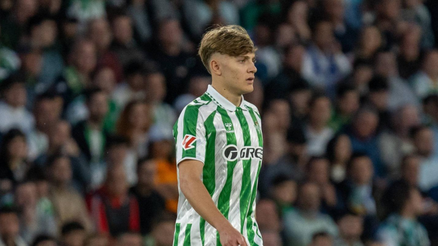 Jesús Rodríguez jugando un partido con el Betis