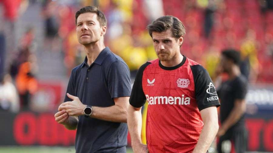 Xabi Alonso y Hoffman juntos en el Leverkusen