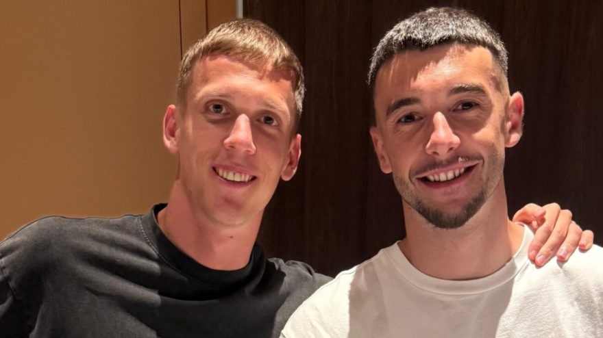 Dani Olmo con Joan García