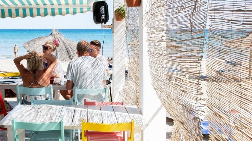 Chiringuito de playa durante el verano