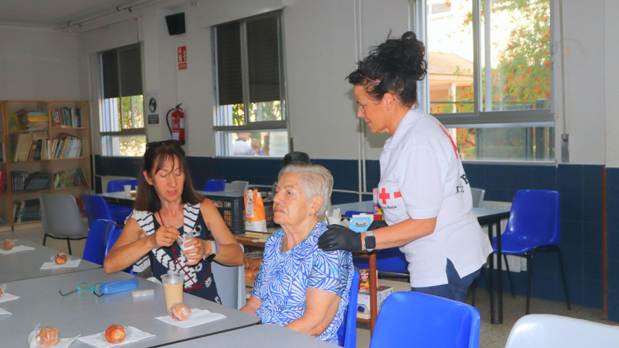 La solidaridad de Burgos llega hasta los incendios de Castilla y León: Así trabajan los miembros y voluntarios de Cruz Roja en Zamora