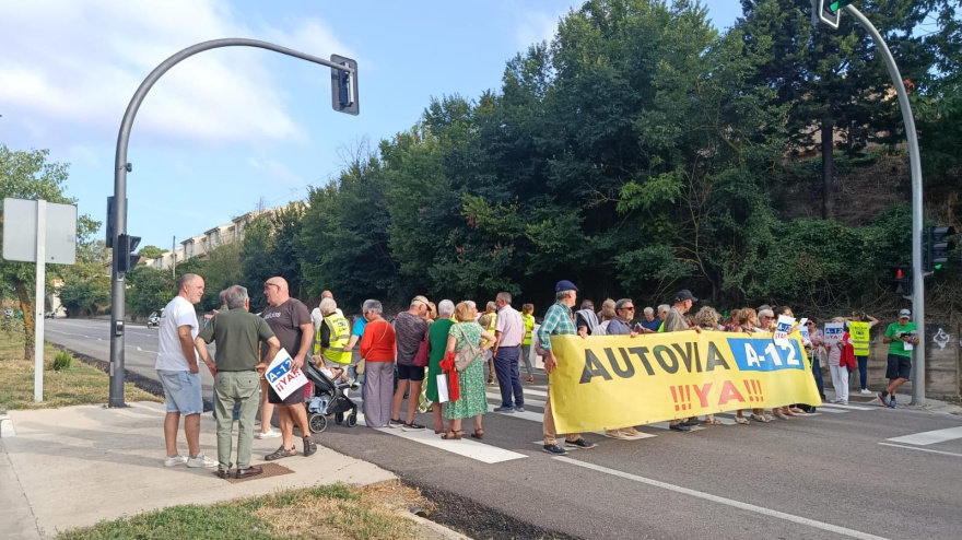 Los vecinos de los pueblos de la N-120 en Burgos volverán a colapsar la nacional para seguir reclamando la A-12: "Muchos sinsabores"