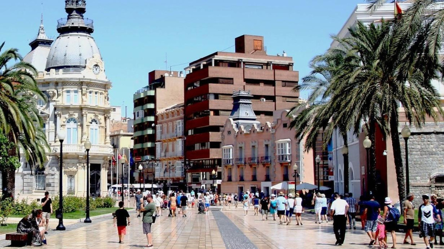 Turistas en el centro de Cartagena