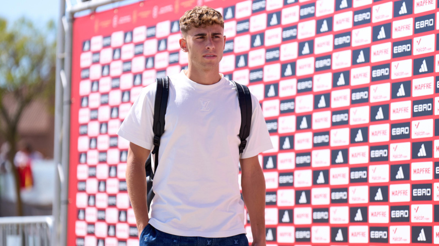 Fermín López se ha concentrado este lunes con España tras decidir quedarse en el Barcelona.