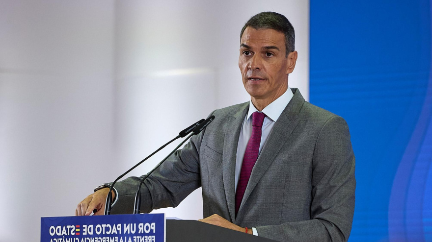 El presidente del Gobierno, Pedro Sánchez, clausura el acto 'Por un pacto de Estado frente a la emergencia climática', en el Ministerio para la Transición Ecológica y Reto Demográfico, a 1 de septiembre de 2025, en Madrid (España). El presidente del Gobierno presenta la propuesta del Ejecutivo de Pacto de Estado para afrontar la emergencia climática. La Comisión Interministerial para el Cambio Climático y la Transición Energética se ha puesto en marcha con el fin de lograr el mejor tratamiento de las políticas públicas en materia de transición hacia un modelo productivo y social más ecológico.Jesús Hellín / Europa Press01/9/2025