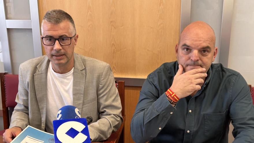 Carlos Serrano y Keko Cajal en el Salón de Ciento