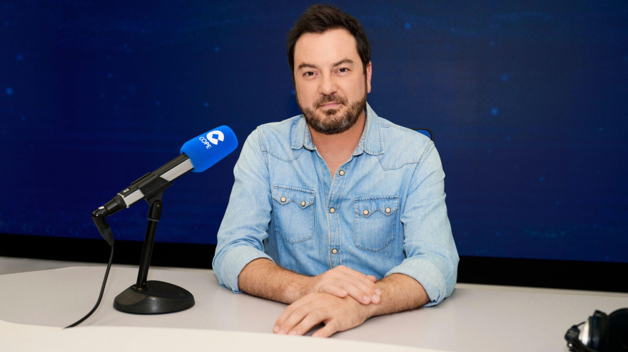 La fobia recurrente de Jorge Bustos antes de venir a la radio que sorprende a Alberto Herrera y al resto de colaboradores: "No me pueden localizar"