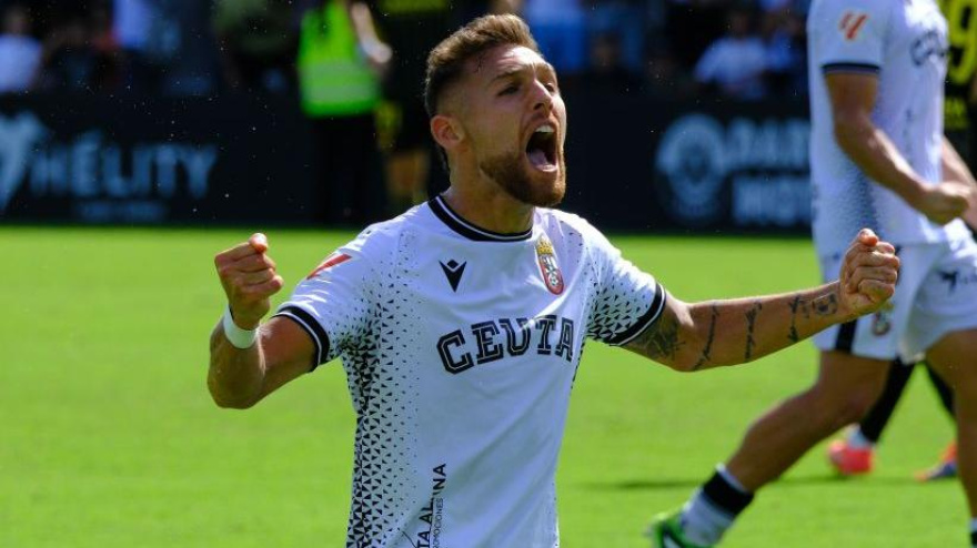 El Ceuta celebra su victoria ante el Zaragoza