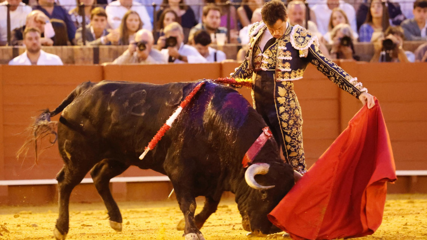 Natural de Daniel Luque al quinto toro de Garcigrande