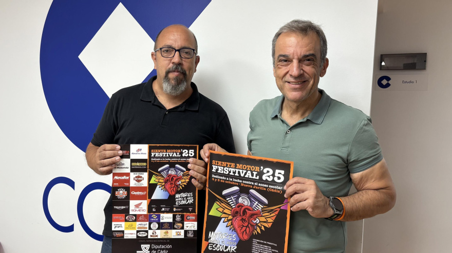 Manolo Gil, Siente Motor