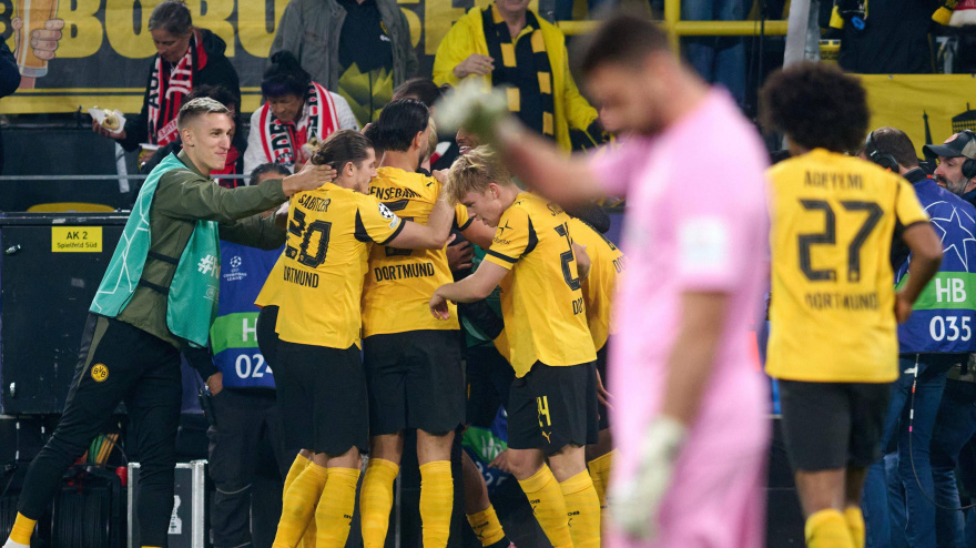El Dortmund celebra uno de los goles al Athletic de Bilbao