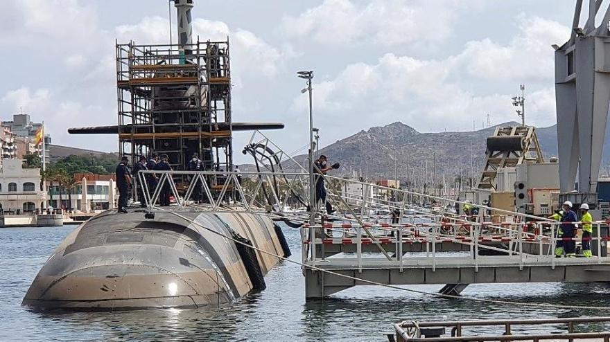 Preparativos de un submarino de la serie S-80 en Cartagena