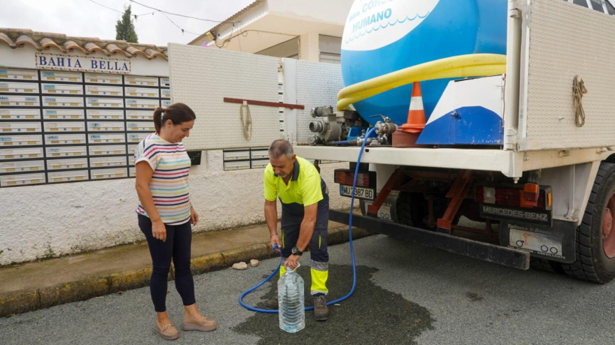 Cuba de agua potable