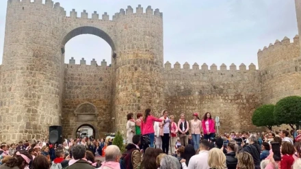 Abrazo a la muralla