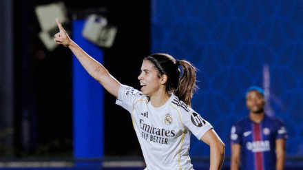 Alba Redondo celebrando un gol esta temporada